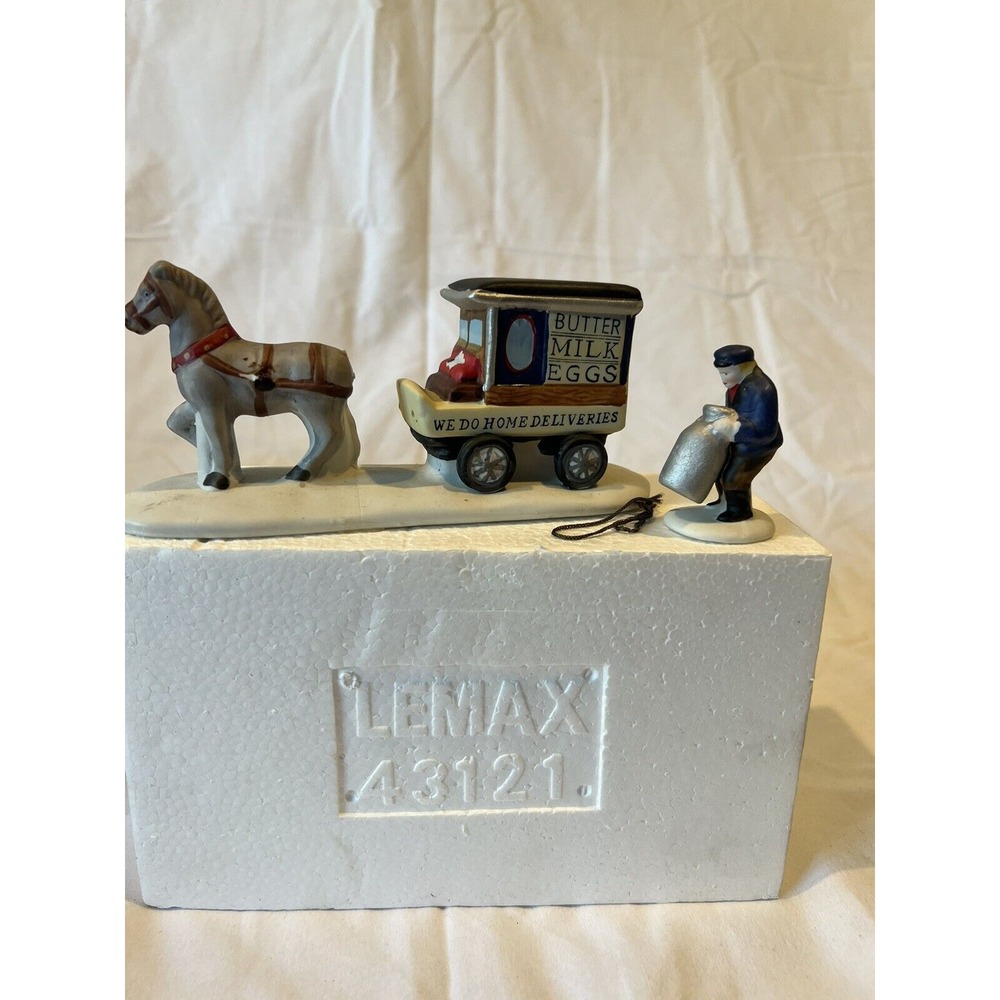 Vintage Lemax Dickensvale Porcelain Horse Drawn Milk Wagon & Delivery Man 1994
